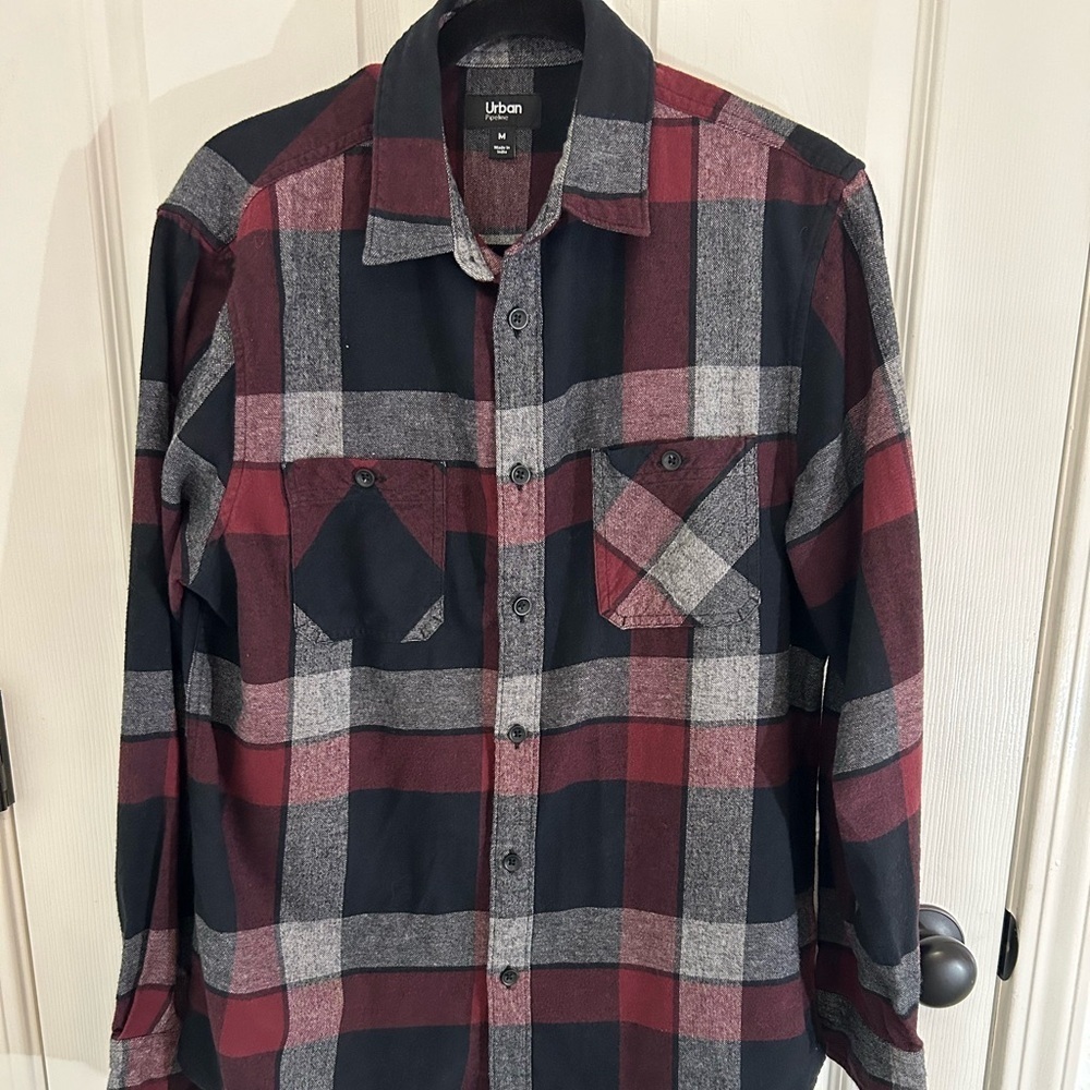 Urban Pipelinene Men’s Softball Button- Downn Plaid Shirt Size M red & black - Picture 3 of 10